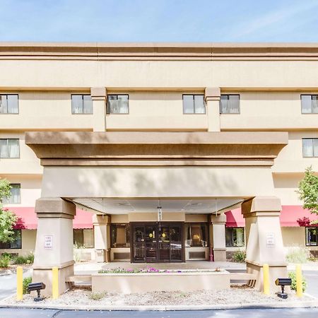 Baymont By Wyndham Kalamazoo West Εξωτερικό φωτογραφία