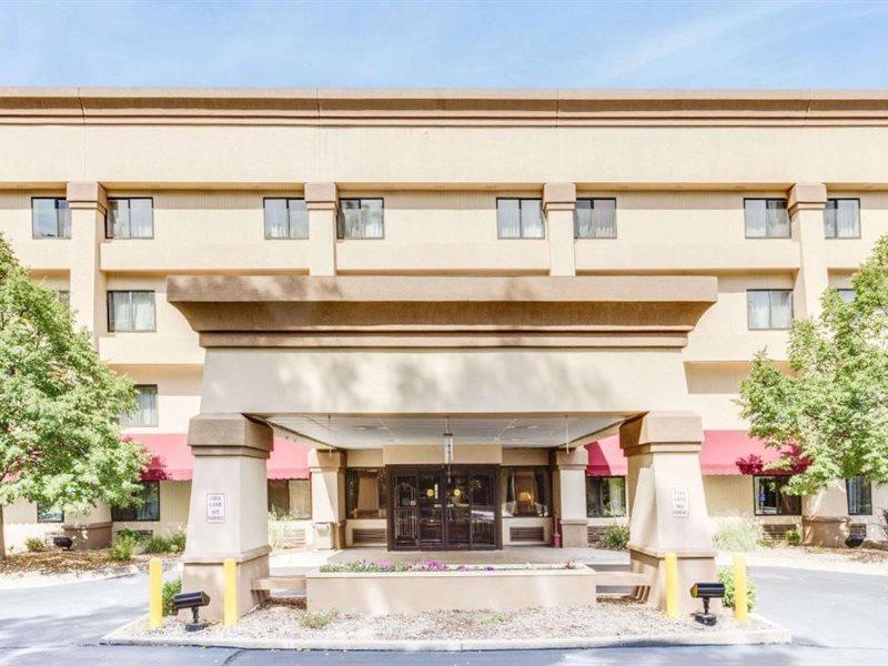 Baymont By Wyndham Kalamazoo West Εξωτερικό φωτογραφία