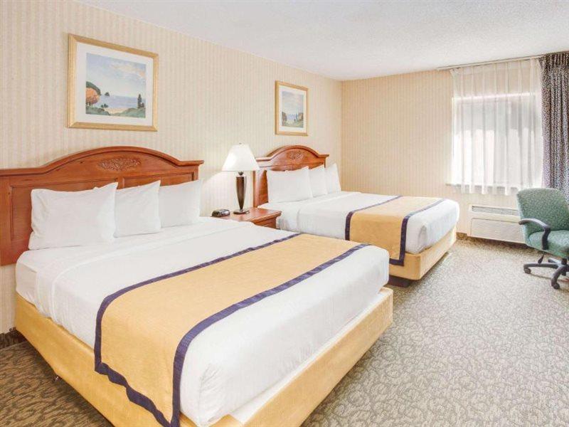 Baymont By Wyndham Kalamazoo West Εξωτερικό φωτογραφία